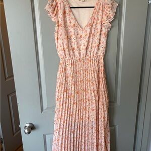 Floral Pleated V-Neck Maxi Dress